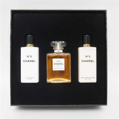 chanel 5 box|chanel number 5 gift set.